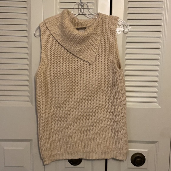 J Crew Sleeveless Sweater - Picture 2 of 3